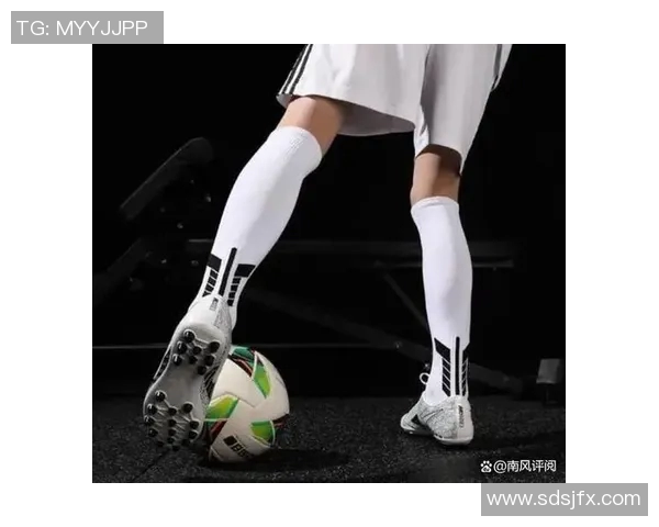 足球球星比赛中穿的袜子是一次性使用的吗揭秘背后的真相与细节 足球球星比赛中穿的袜子是一次性使用的吗揭秘背后的真相与细节