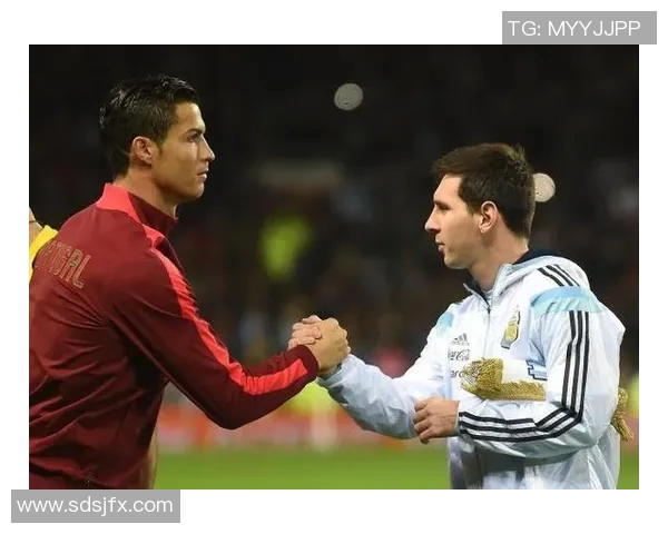 足球传奇时刻回顾:从梅西神奇过人到C罗绝杀瞬间的经典重温 足球传奇时刻回顾:从梅西神奇过人到C罗绝杀瞬间的经典重温